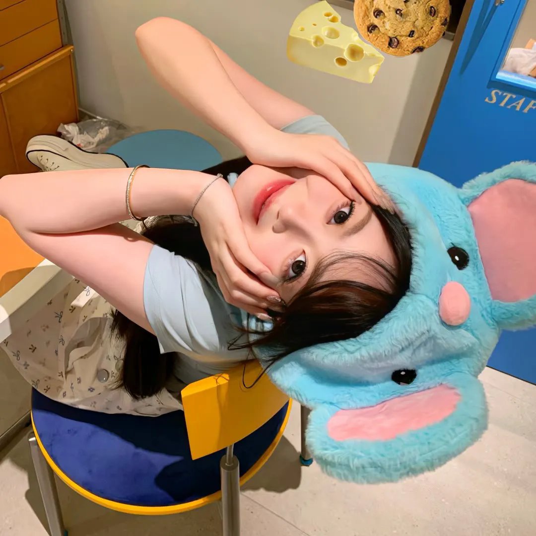 悬疑作者求生指南 海报